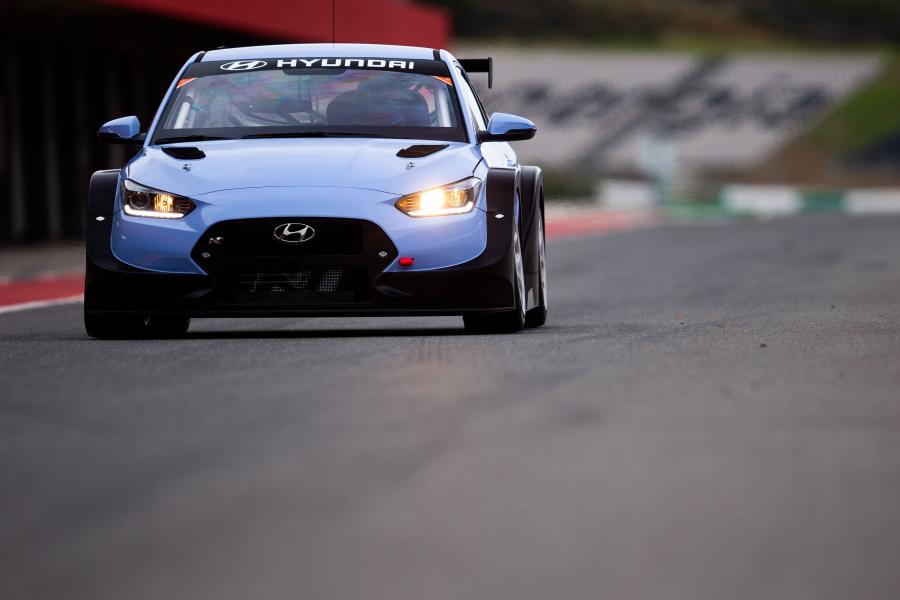  Hyundai Veloster N TCR 2019 года  (фото 4 из 27)